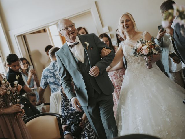 Le mariage de Christophe et Laetitia à Gosnay, Pas-de-Calais 41