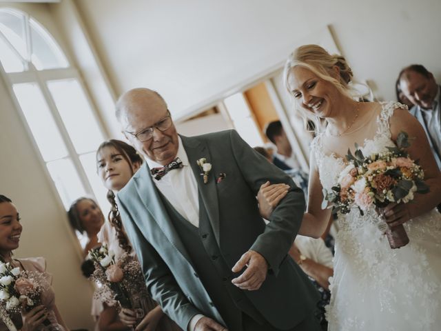 Le mariage de Christophe et Laetitia à Gosnay, Pas-de-Calais 42