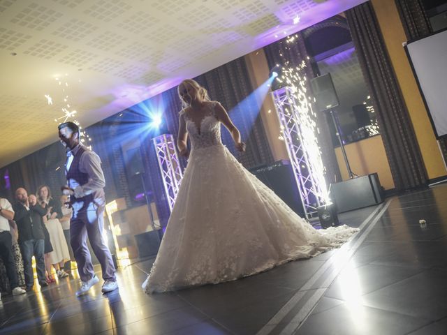 Le mariage de Christophe et Laetitia à Gosnay, Pas-de-Calais 79