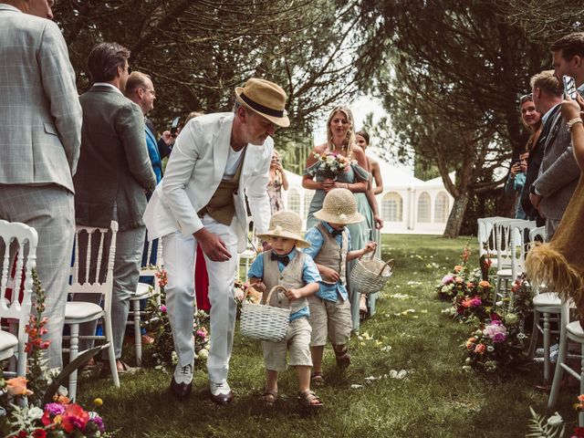 Le mariage de Chris et Kira à Excideuil, Dordogne 40