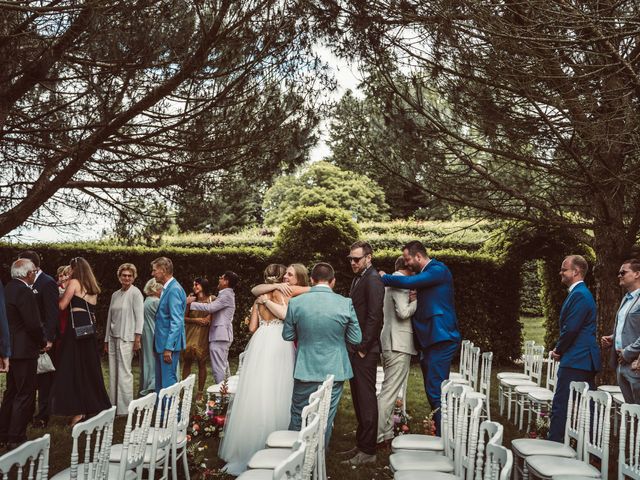 Le mariage de Chris et Kira à Excideuil, Dordogne 57