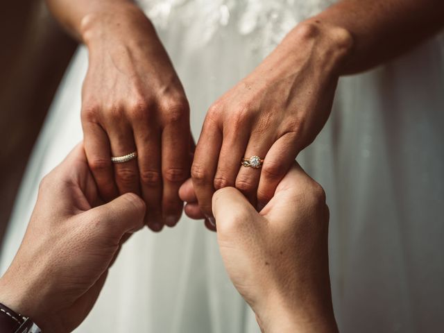 Le mariage de Chris et Kira à Excideuil, Dordogne 64