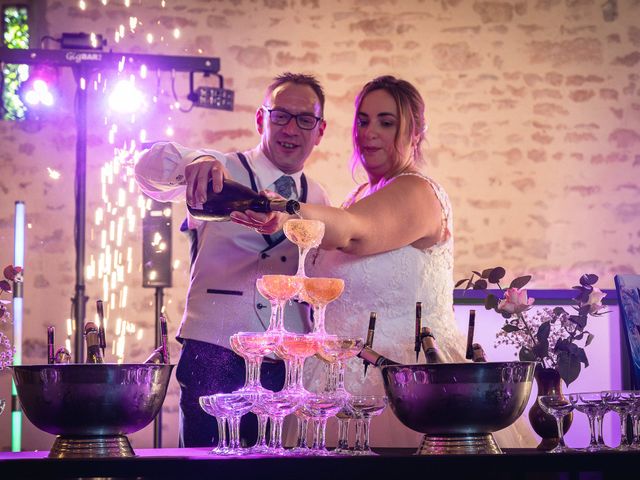 Le mariage de Philippe et Véronique à Vouvant, Vendée 2