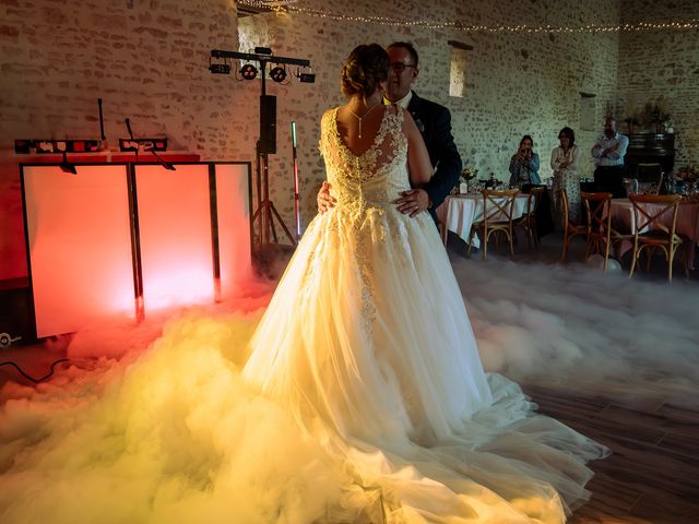 Le mariage de Philippe et Véronique à Vouvant, Vendée 4
