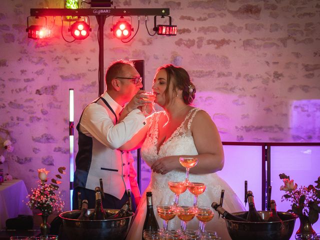Le mariage de Philippe et Véronique à Vouvant, Vendée 7