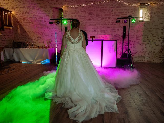 Le mariage de Philippe et Véronique à Vouvant, Vendée 8