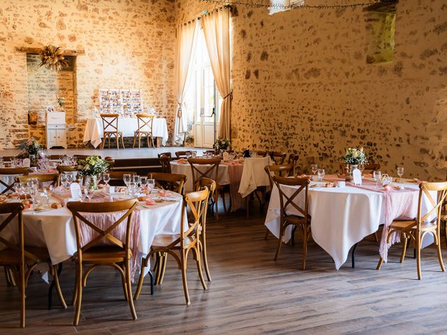 Le mariage de Philippe et Véronique à Vouvant, Vendée 35