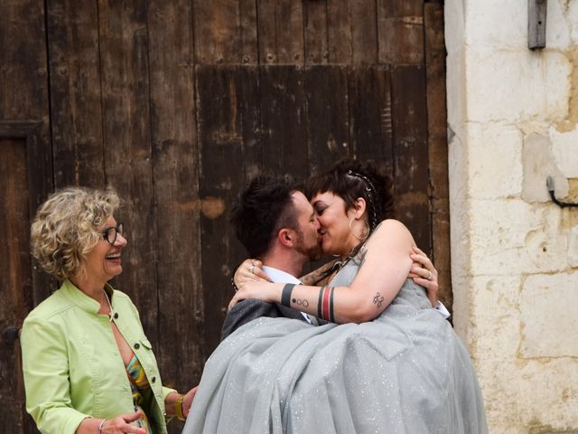 Le mariage de Alexandre et Emilie à Saintes, Charente Maritime 16