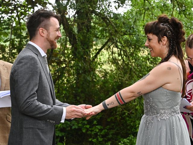 Le mariage de Alexandre et Emilie à Saintes, Charente Maritime 36