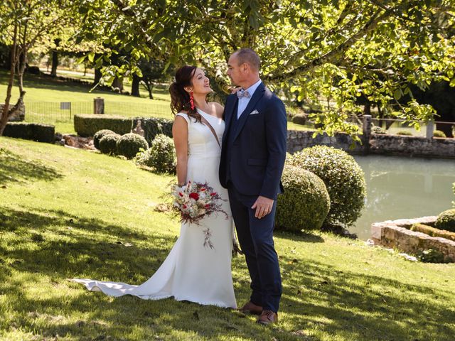 Le mariage de Aurelie  et Sébastien   à Aillas, Gironde 2