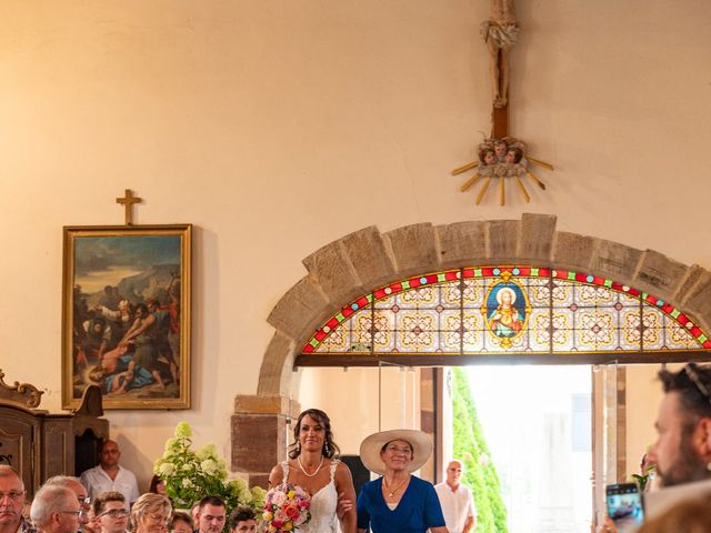 Le mariage de Emilien et Charlotte à Landaville, Vosges 3