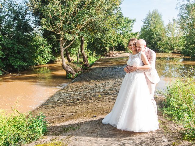 Le mariage de Angela et Mickaël à Chantonnay, Vendée 12