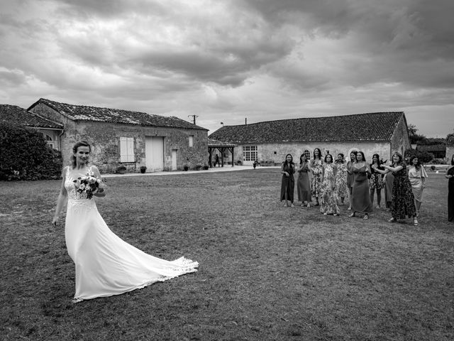 Le mariage de Mathieu et Laura à Garat, Charente 16