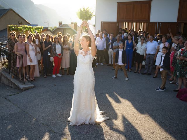 Le mariage de Fabien et Mathilde à Saint-Jean-de-Maurienne, Savoie 60