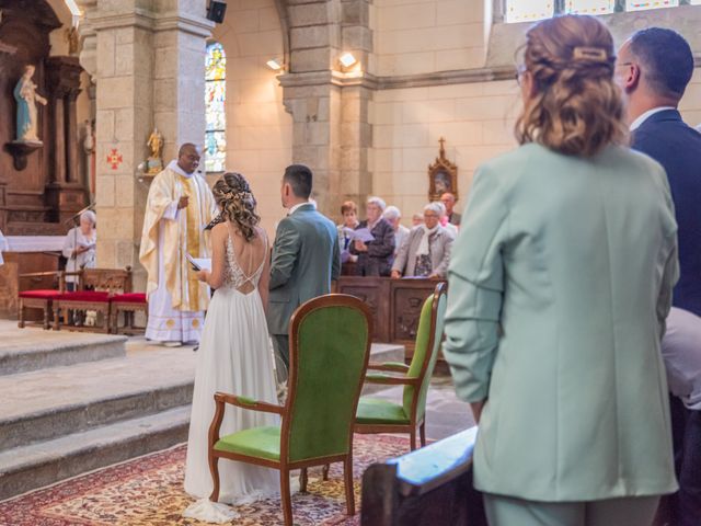 Le mariage de Bastien et Marine à Saint-Donan, Côtes d&apos;Armor 32