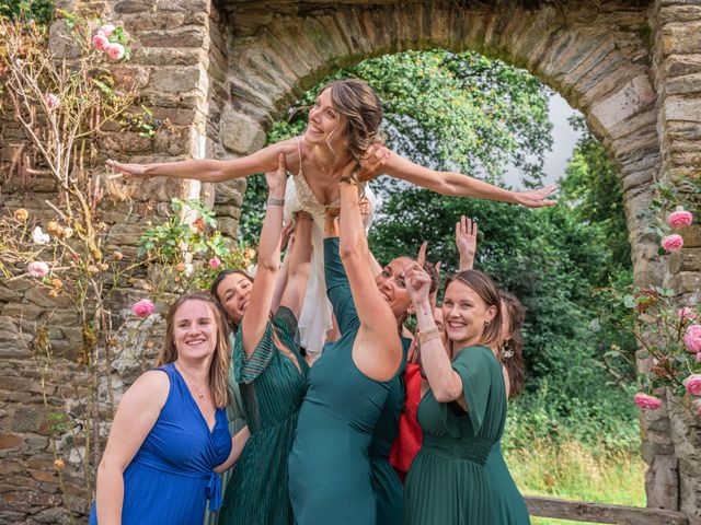 Le mariage de Bastien et Marine à Saint-Donan, Côtes d&apos;Armor 44