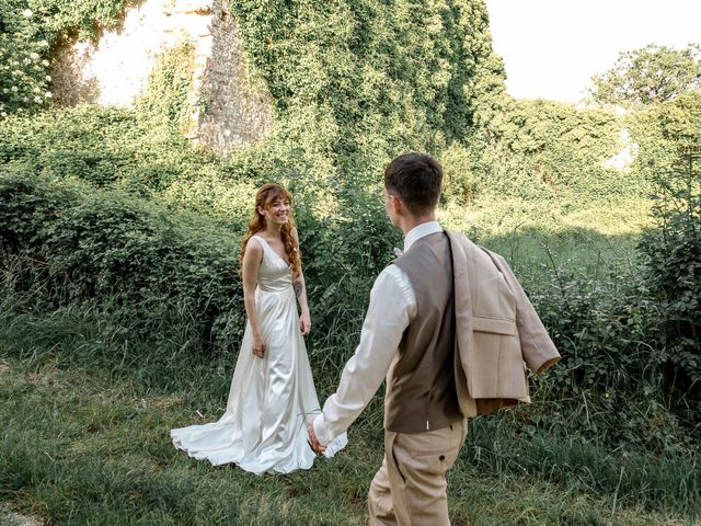 Le mariage de Clèment et Ilyada à Vouvant, Vendée 14
