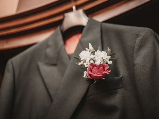Le mariage de Julien et Morgane à Notre-Dame-de-Sanilhac, Dordogne 9