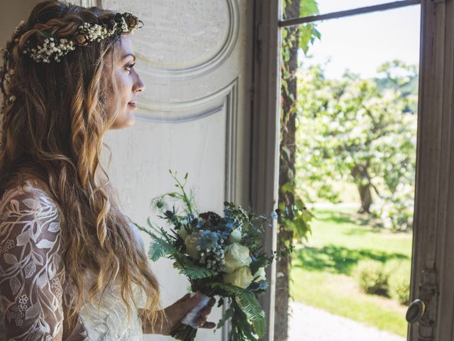 Idées de pose de photo de la mariée seule 22