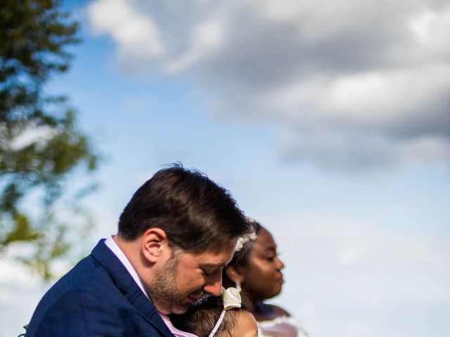 Le mariage de Pierre et Émilienne à Saint-Pierre-du-Vauvray, Eure 133