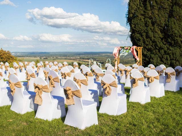 Le mariage de Pierre et Émilienne à Saint-Pierre-du-Vauvray, Eure 191