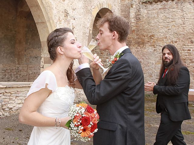 Le mariage de Massimo et Pauline à Cluny, Saône et Loire 4