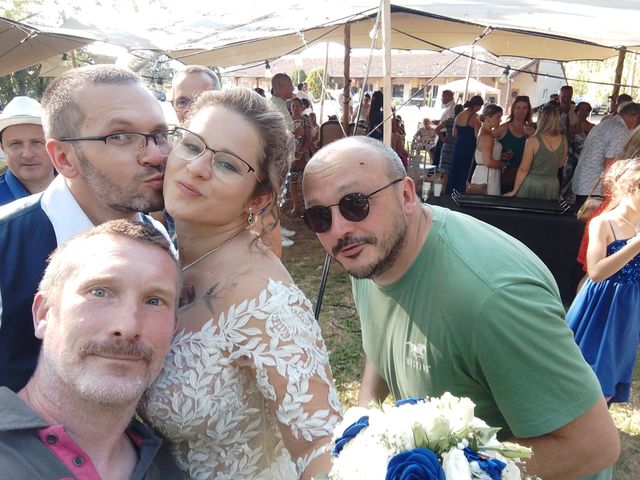 Le mariage de Cédric et Aurélie à Ouches, Loire 6