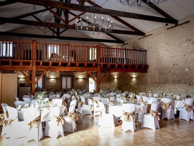 Le mariage de Jérémy et Léa à Usson-du-Poitou, Vienne 19