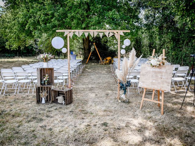 Le mariage de Jérémy et Léa à Usson-du-Poitou, Vienne 24