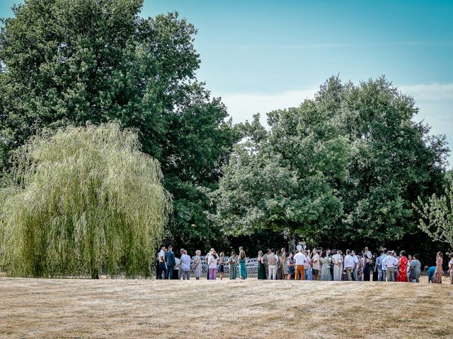 Le mariage de Jérémy et Léa à Usson-du-Poitou, Vienne 25