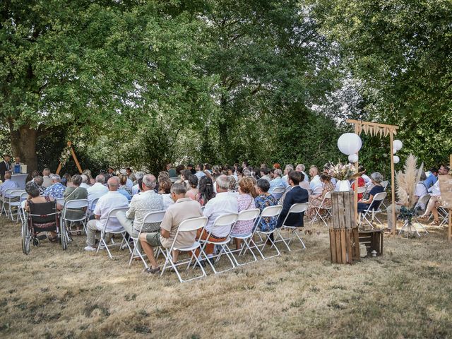 Le mariage de Jérémy et Léa à Usson-du-Poitou, Vienne 27