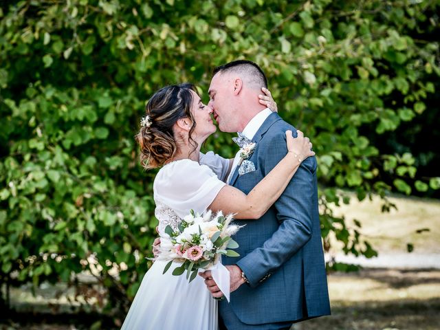 Le mariage de Jérémy et Léa à Usson-du-Poitou, Vienne 39