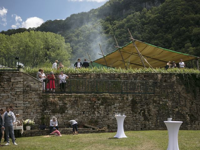 Le mariage de Romain et Charles-Edouard à Baume-les-Messieurs, Jura 38