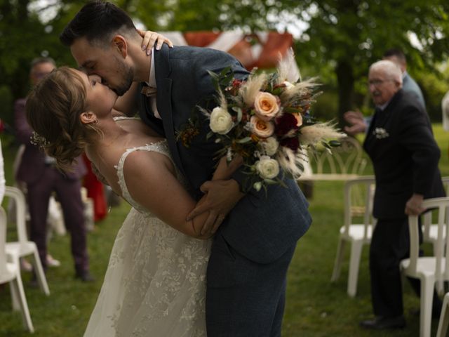 Le mariage de Simon et Océane à Polliat, Ain 25