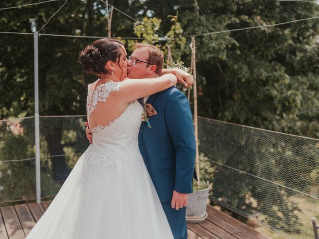 Le mariage de Emile et Laetitia à Berneuil, Charente Maritime 32