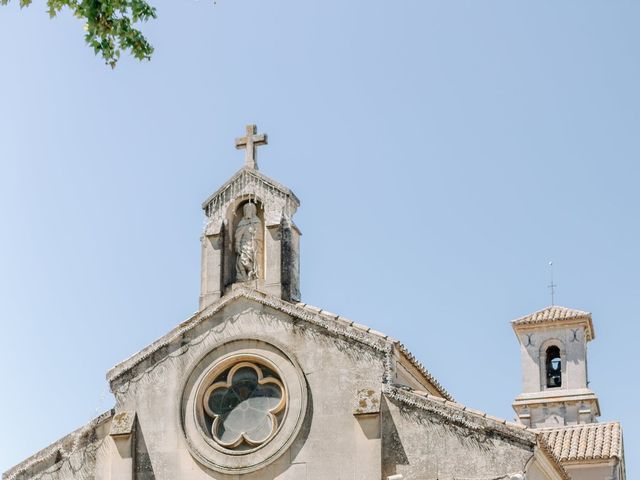 Le mariage de Victor et Jeanne à Maillane, Bouches-du-Rhône 13