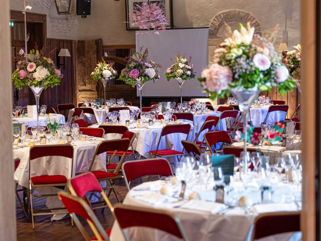 Le mariage de Nicolas et Floriane à Beaulon, Allier 17