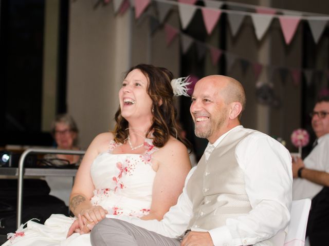 Le mariage de Vincent et Elodie à Saint-Quentin, Aisne 32