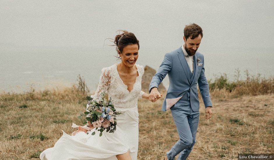 Le mariage de Baptiste et Pauline à La Lucerne-d'Outremer, Manche