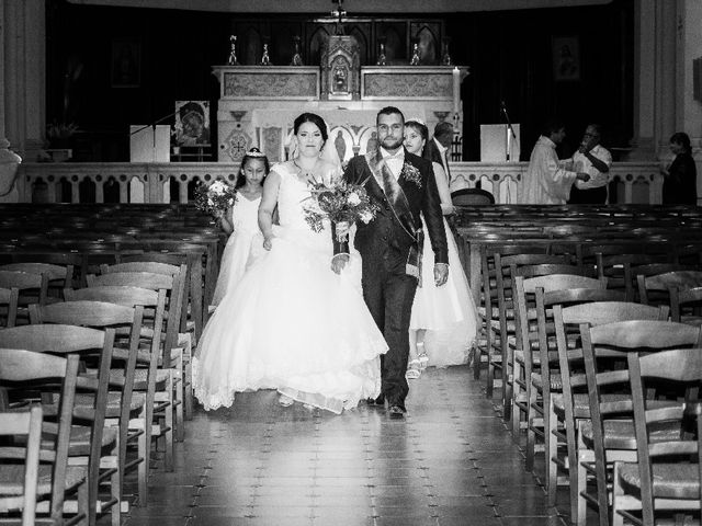 Le mariage de Bastien et Aline  à Gonfaron, Var 16