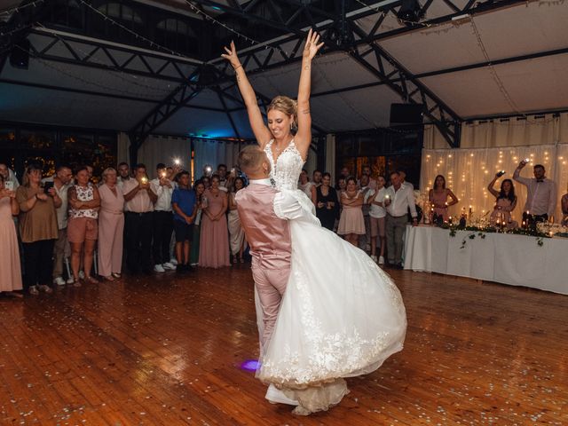 Le mariage de Loïc et Emilie à Fontain, Doubs 15