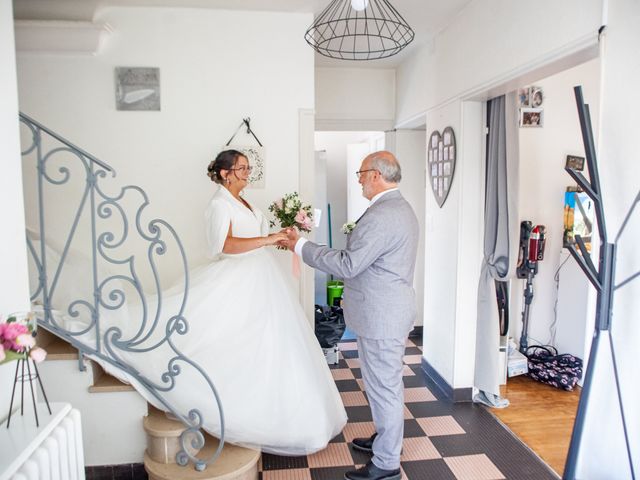 Le mariage de Aurélien et Deborah à Mansle, Charente 32