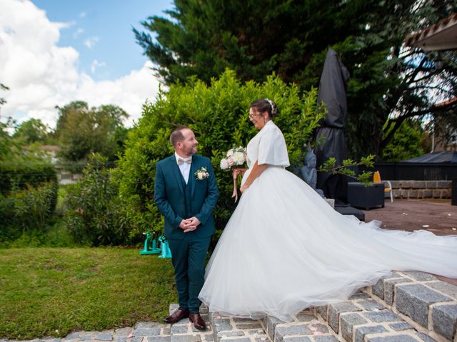 Le mariage de Aurélien et Deborah à Mansle, Charente 39