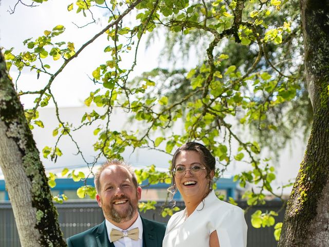 Le mariage de Aurélien et Deborah à Mansle, Charente 43