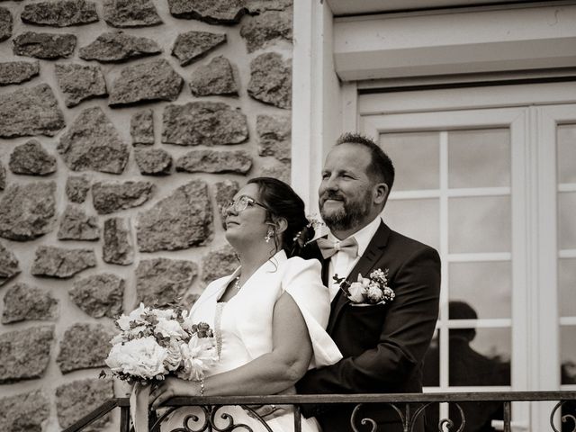 Le mariage de Aurélien et Deborah à Mansle, Charente 48