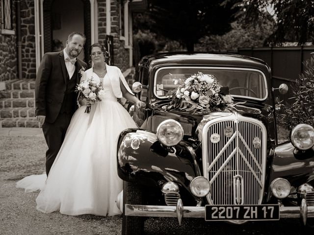 Le mariage de Aurélien et Deborah à Mansle, Charente 49