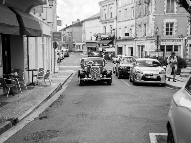 Le mariage de Aurélien et Deborah à Mansle, Charente 60