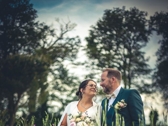 Le mariage de Aurélien et Deborah à Mansle, Charente 82
