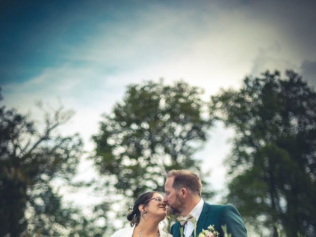 Le mariage de Aurélien et Deborah à Mansle, Charente 83