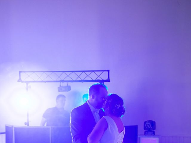 Le mariage de Aurélien et Deborah à Mansle, Charente 95